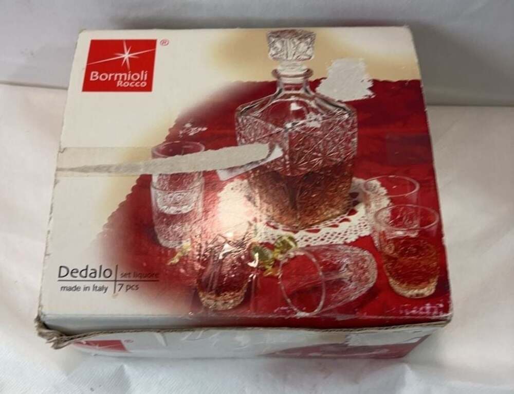 Bormioli Rocco Dedalo 7-Piece Italian Crystal Liquor Decanter Set